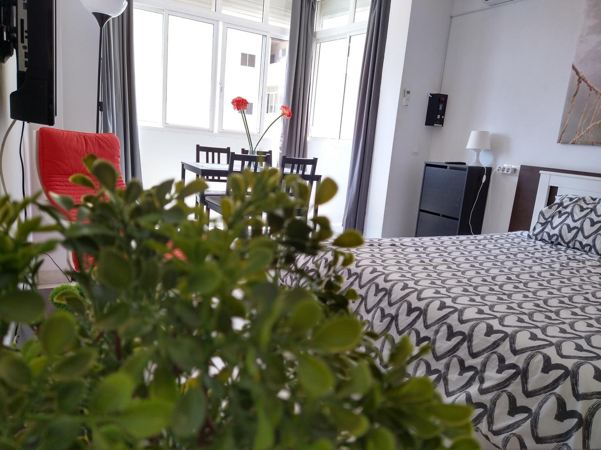 Amplio Estudio,Vista Mar Y Montana, A Pasos Del Centro Торремолінос Екстер'єр фото