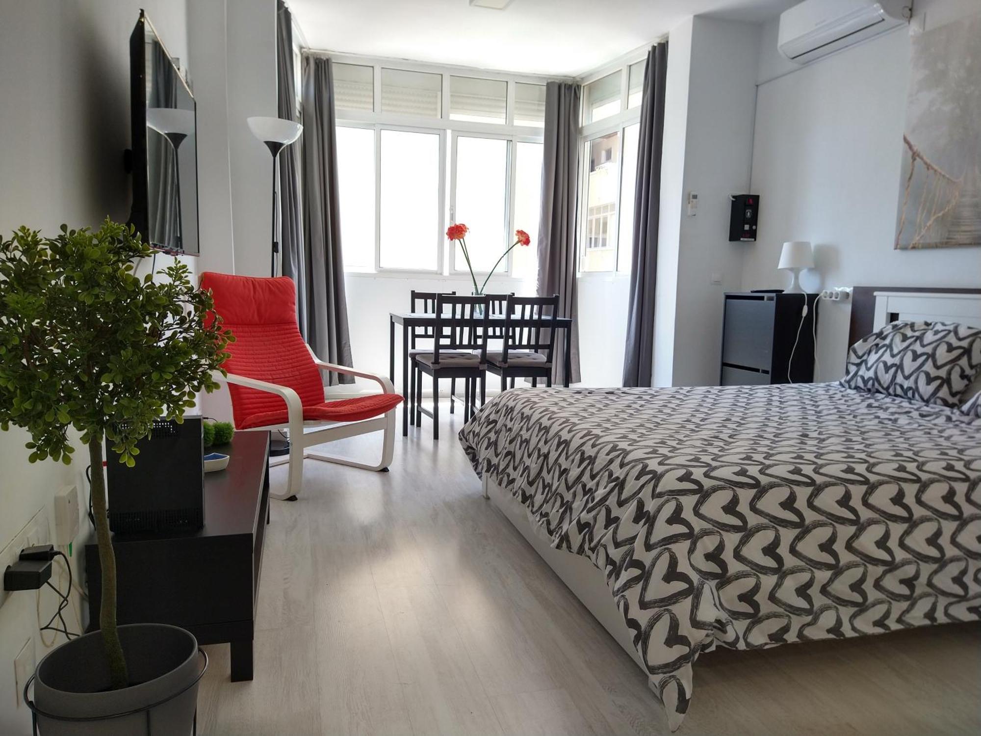 Amplio Estudio,Vista Mar Y Montana, A Pasos Del Centro Торремолінос Екстер'єр фото