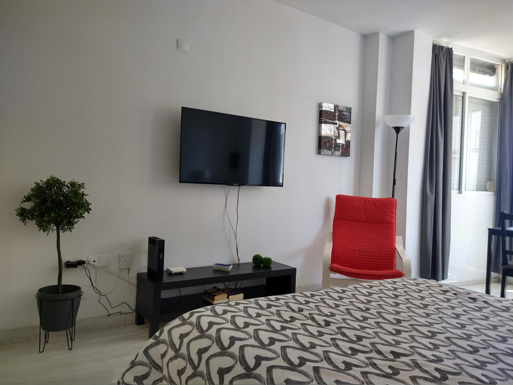 Amplio Estudio,Vista Mar Y Montana, A Pasos Del Centro Торремолінос Номер фото